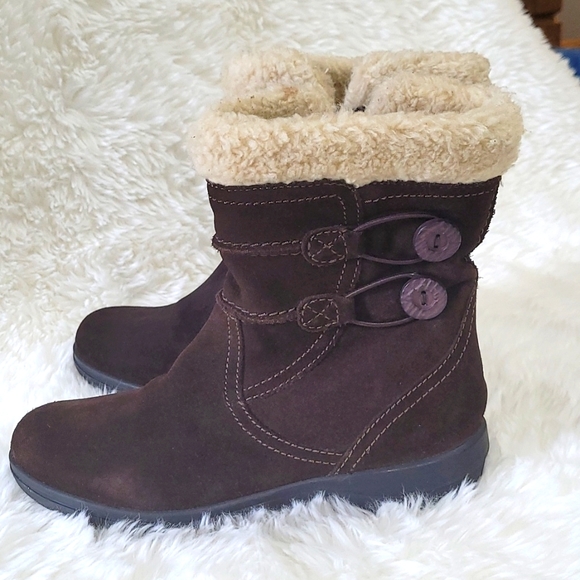 Clark's Suede Faux Fur Winter boots - Picture 1 of 9